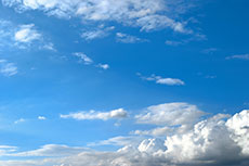 雲の上の青い空