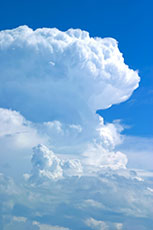 夏の大きな雲